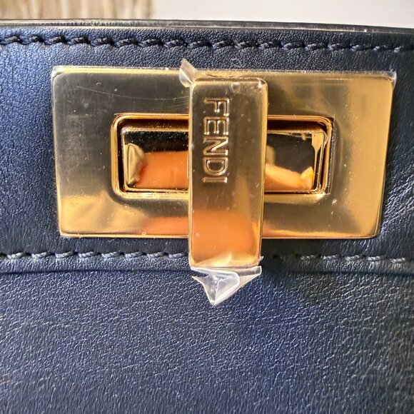 SOLD Fendi Peekaboo ISeeU Top-Handle – Noir / Rose / Tortora – Like New - Picture 6 of 13